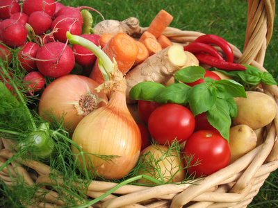 Obst und Gemüse im Korb